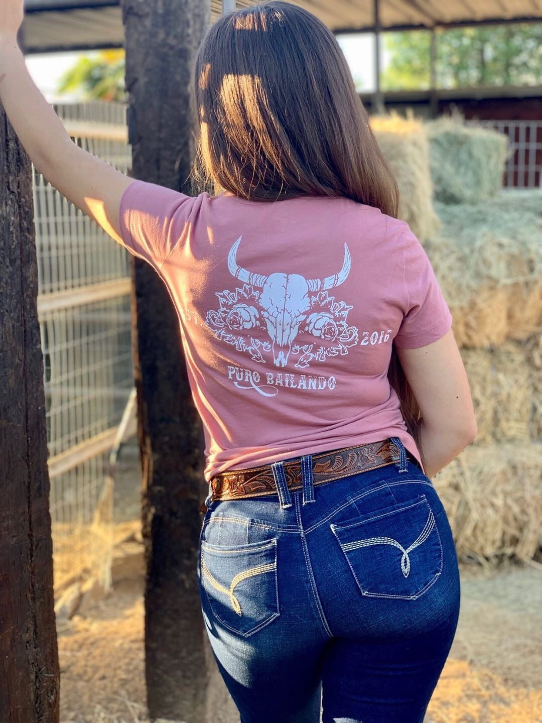 (Women’s) Puro bailando t shirt bull design